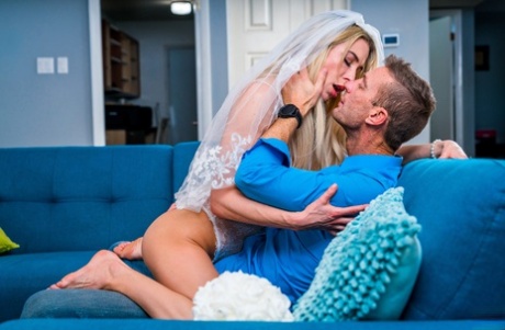 Petite mom Aiden Ashley receives cunnilingus & a hardcore doggystyle pounding