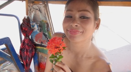 Cute Filipina mom Sook gets fucked by a stranger on the first date