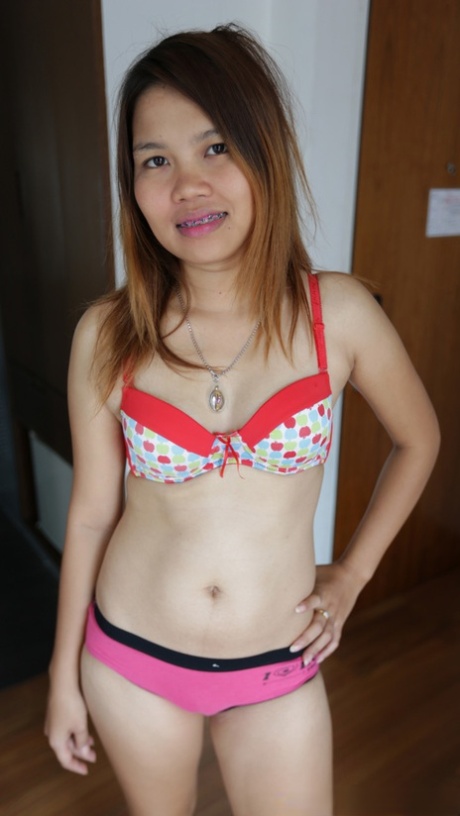 Asian girl Aw shows her creampied pussy up close after having POV sex