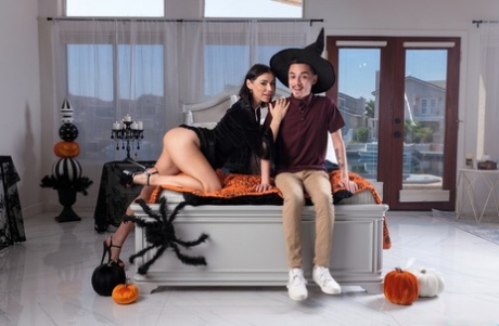 Moms Boy Toy performed by Juan El Caballo Loco, Venus Valencia Hot XXX
